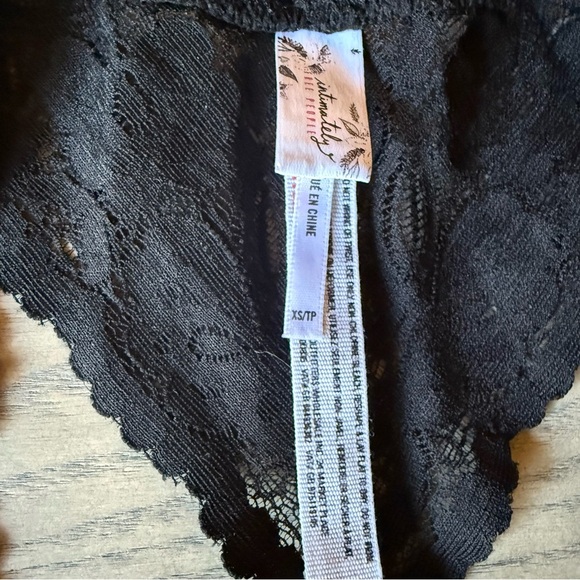 Free People Galloon Lace Racerback In Black XS - Picture 3 of 5